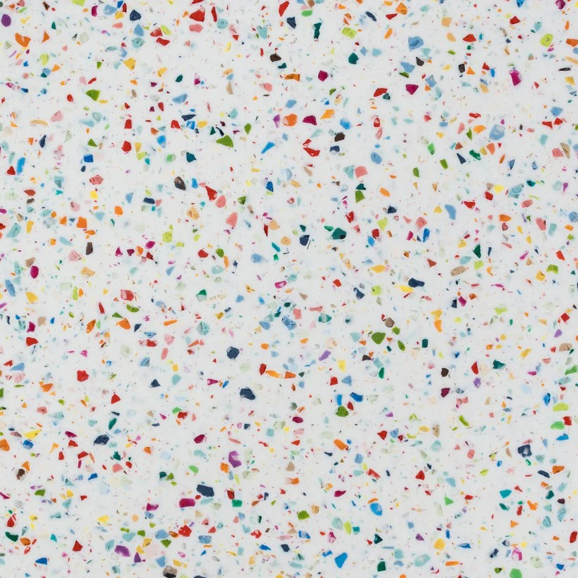 0100-08 White viele Flecken - bunt