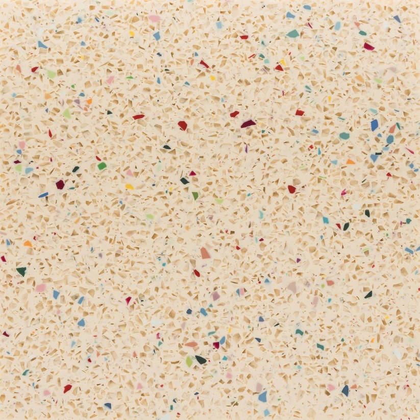 1015-00 Light Ivory wenig Flecken - bunt